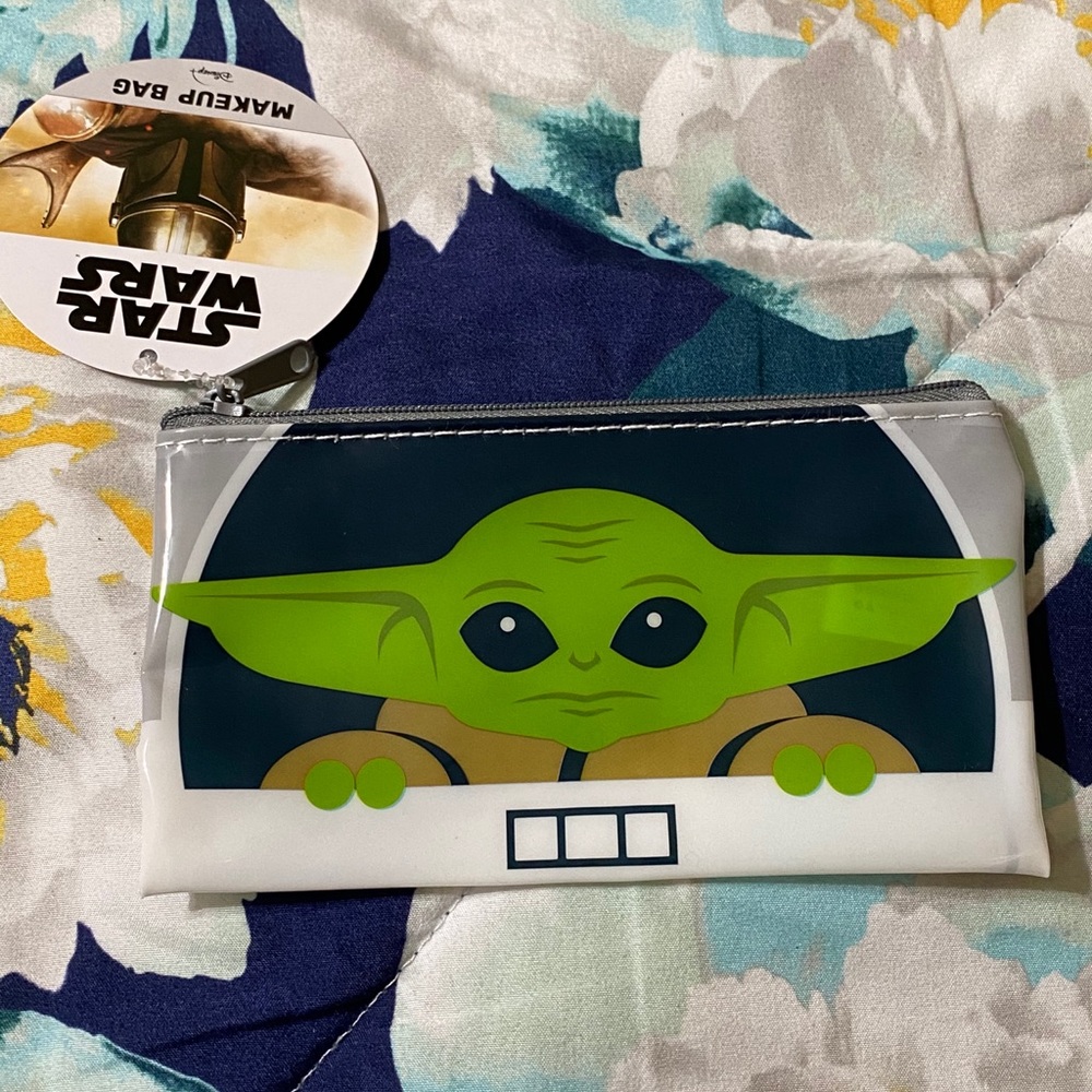 The Mandalorian Baby Yoda Make Up Bag